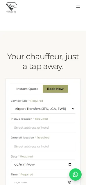 Formulario de reserva programado para Premium Chauffeur NYC en celular, con tipo de servicio, origen, destino y fecha.